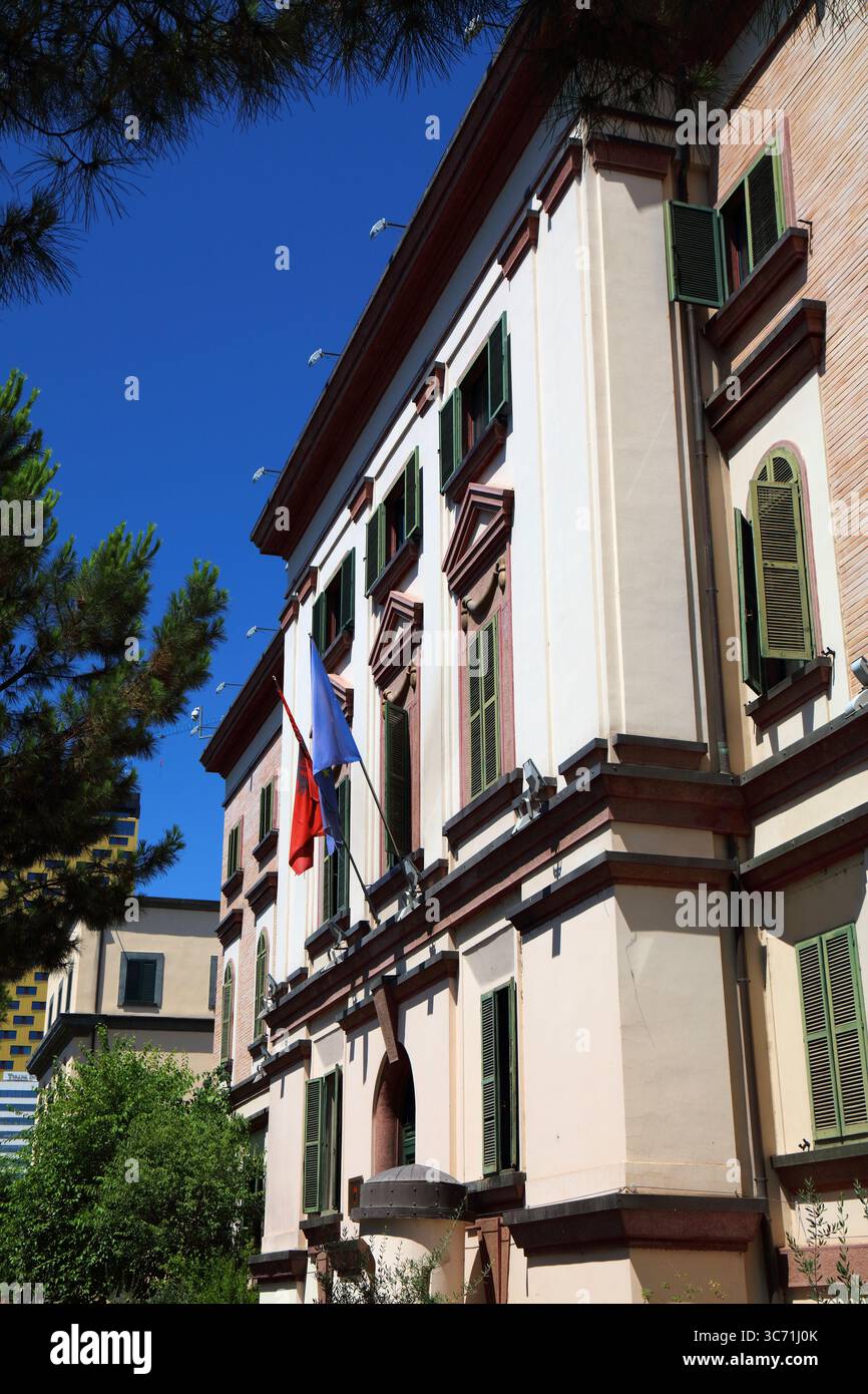 Ministère de l'intérieur (Ministria e Brendshme) du gouvernement albanais. Bâtiment gouvernemental à Tirana, Albanie. Banque D'Images