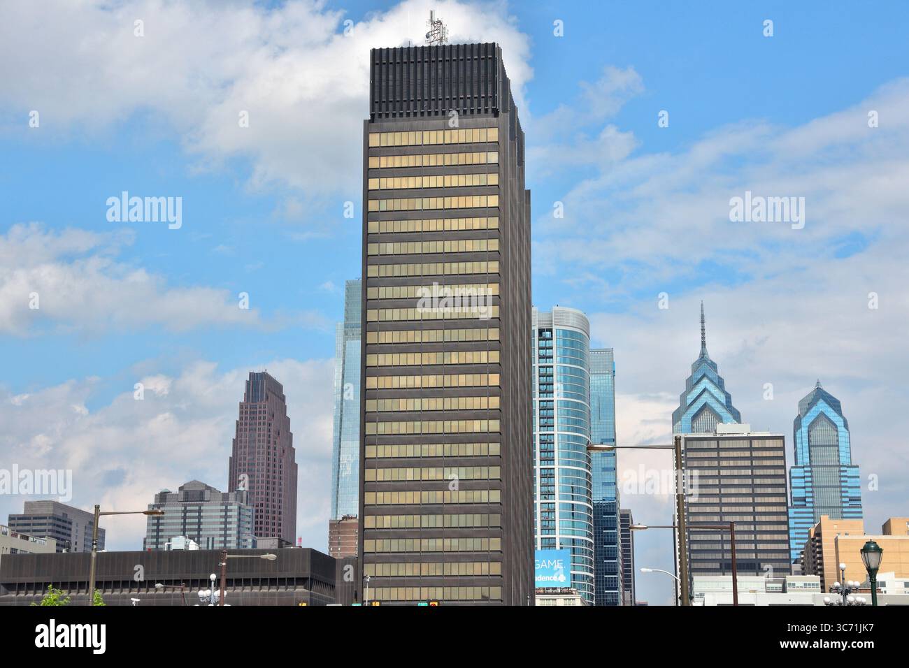 PHILADELPHIE, États-Unis - 11 JUIN 2013 : PECO Building à Philadelphie. PECO Energy Company fait partie d'Exelon, une société américaine d'utilité publique. Banque D'Images