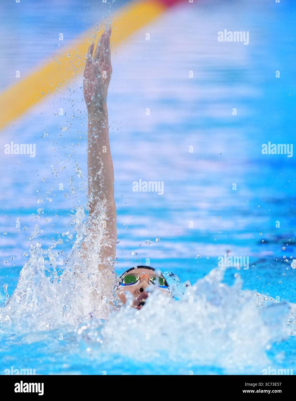 Singapour. 1er août 2025. Peng Xuwei, de Chine, participe à la demi-finale féminine du 200 m dos aux Championnats du monde de natation à Singapour, le 1er août 2025. Crédit : Wu Zhizun/Xinhua/Alamy Live News Banque D'Images