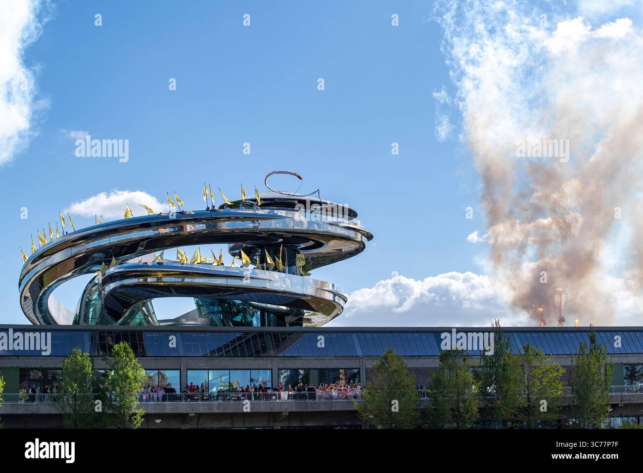 Rotterdam, 15 mai 2025 ; ouverture officielle du musée FENIX de la migration dédié à la migration humaine conçu par MAD Architects avec twisti caractéristique Banque D'Images