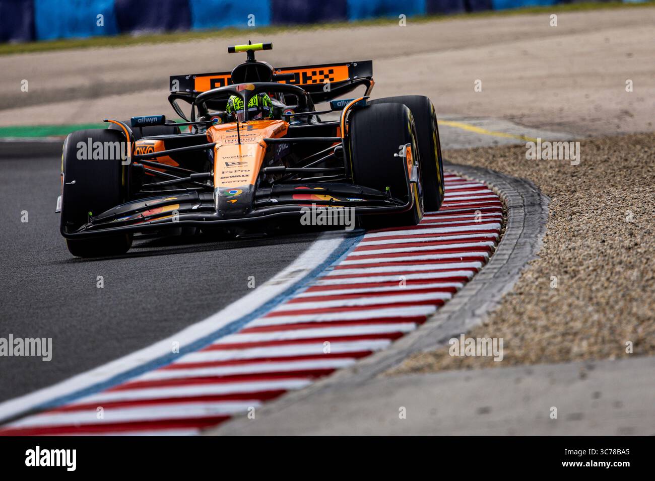 04 NORRIS Lando (gbr), McLaren F1 Team MCL39, action lors du Grand Prix de Hongrie Lenovo de formule 1 2025, 14ème manche du Championnat du monde FIA de formule 1 2025 du 1er au 3 août 2025 sur le Hungaroring, à Mogyorod, Hongrie - photo Julien Delfosse / DPPI Banque D'Images