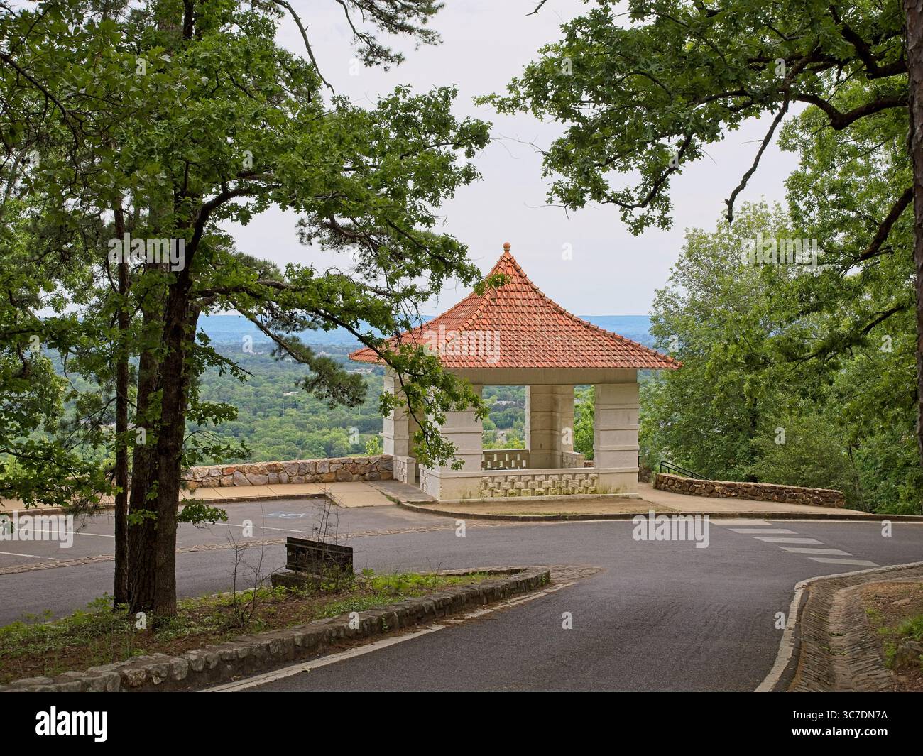 1911 Pagoda à Lookout point le long de Hot Springs Mountain Scenic Drive au-dessus du centre-ville de Hot Springs Arkansas Banque D'Images