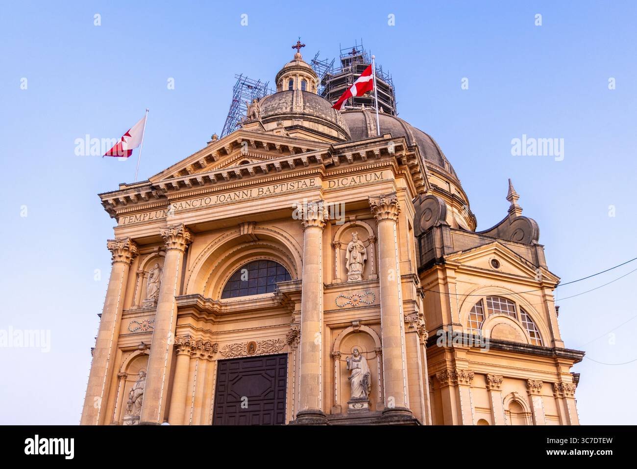 Style baroque Rotunda du XXe siècle : église Jean-Baptiste à Xewkija, Gozo, Malte Banque D'Images