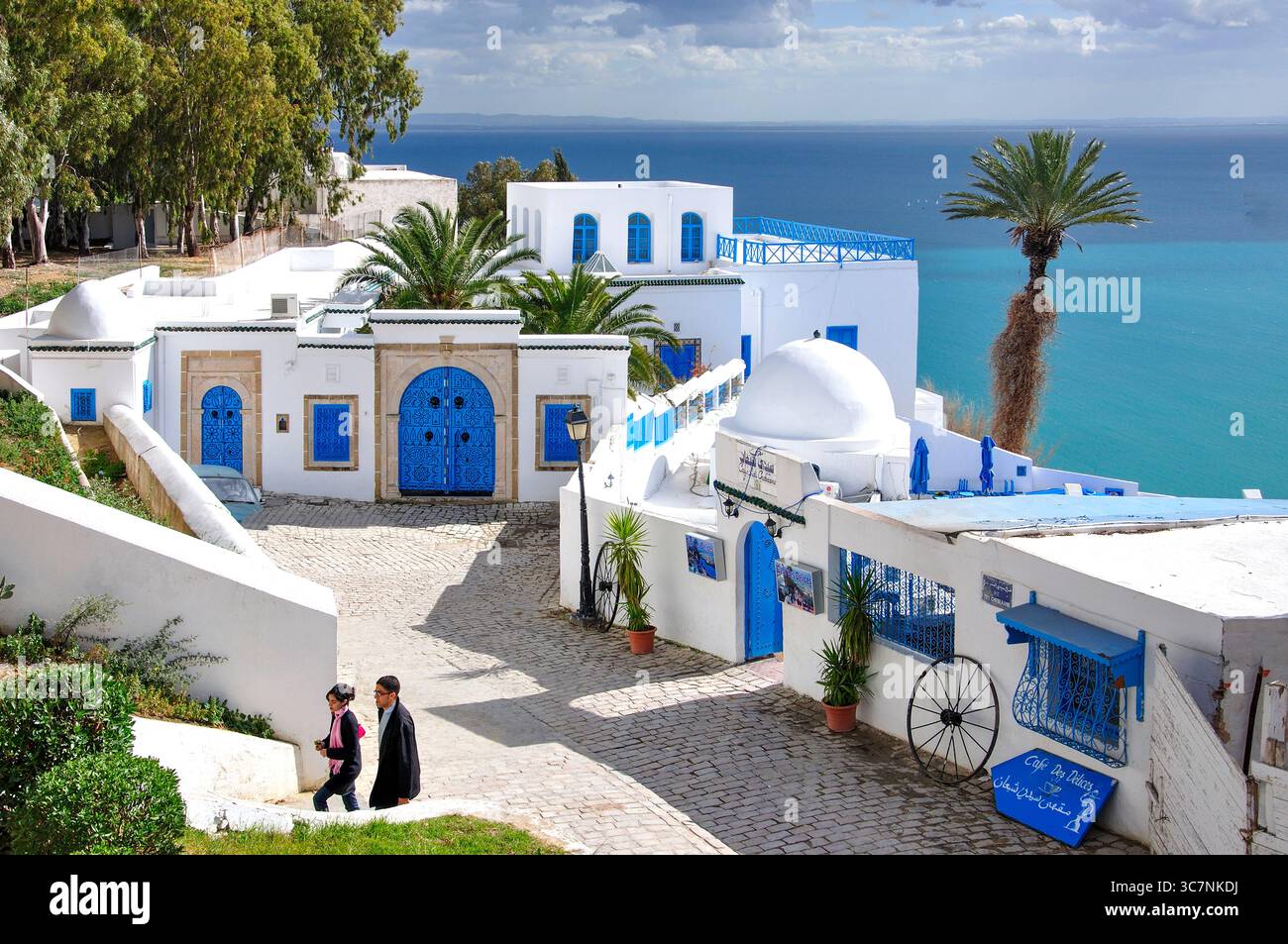 Cafe Sidi Chaabane surplombant Baie, Sidi Bou Said, Tunis, Tunisie Gouvernorat Banque D'Images