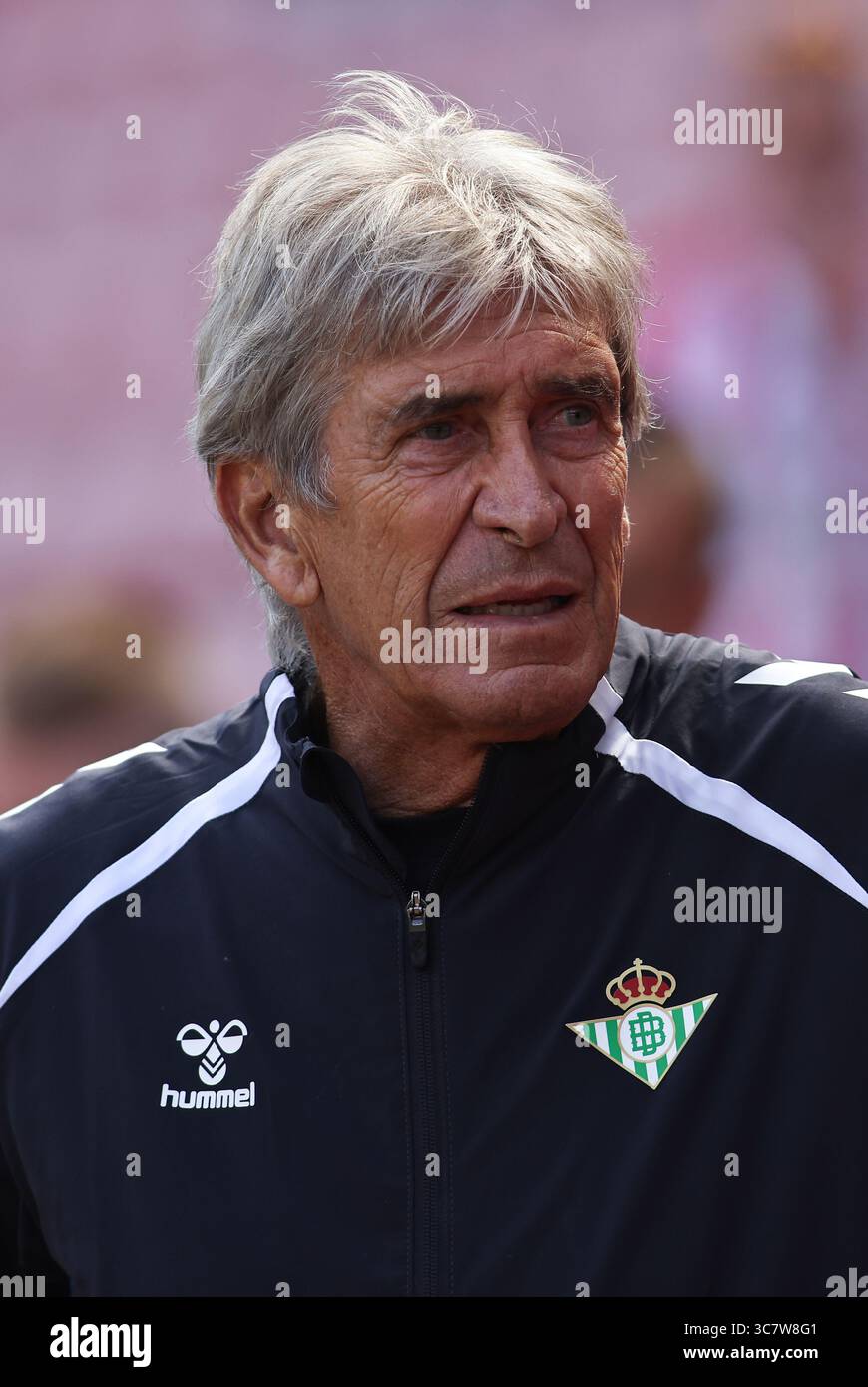 Le manager du Real Betis Manuel Pellegrini lors du match amical de pré-saison entre Sunderland et le Real Betis Balompié au Stadium of Light de Sunderland le samedi 2 août 2025. (Photo : Michael Driver | mi News) crédit : MI News & Sport /Alamy Live News Banque D'Images