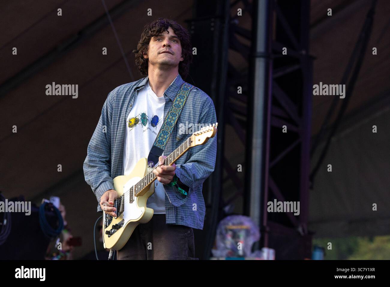 Chicago, États-Unis. 01 août 2025. Braeden Lemasters of Wallows lors du Lollapalooza Music Festival le 1er août 2025, à Chicago, Illinois (photo de Daniel DeSlover/Sipa USA) crédit : Sipa USA/Alamy Live News Banque D'Images