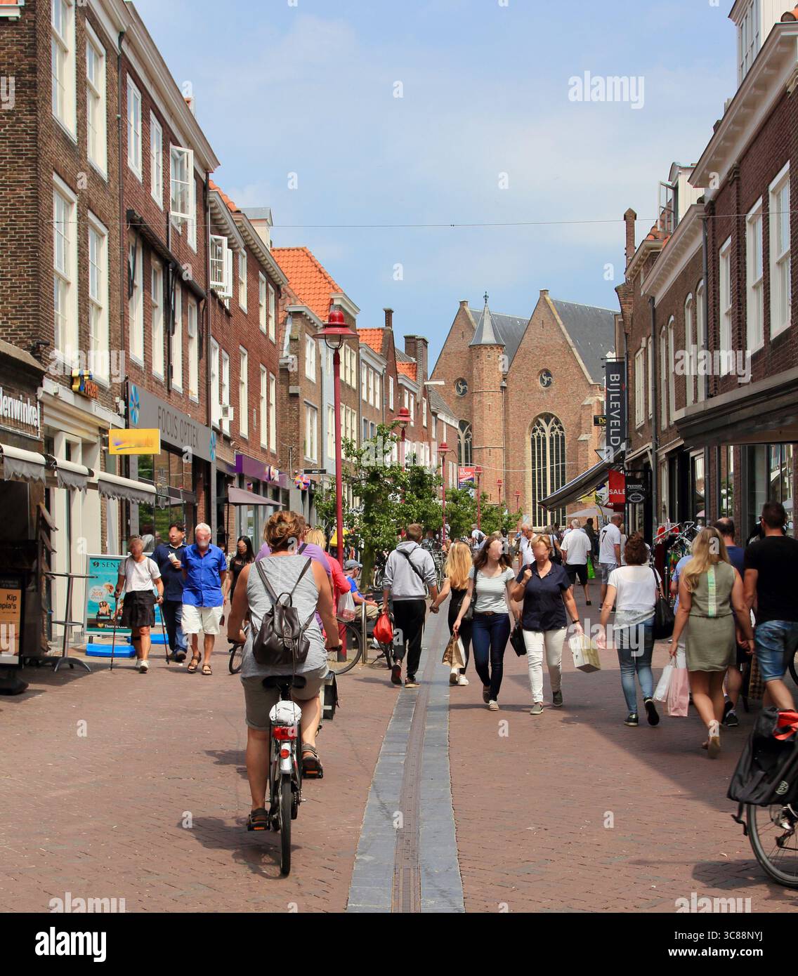 Goes, pays-Bas 7 juillet 2018 : jour de marché à Goes, une ville néerlandaise de la province de Zélande, avec environ 37,619 habitants Banque D'Images