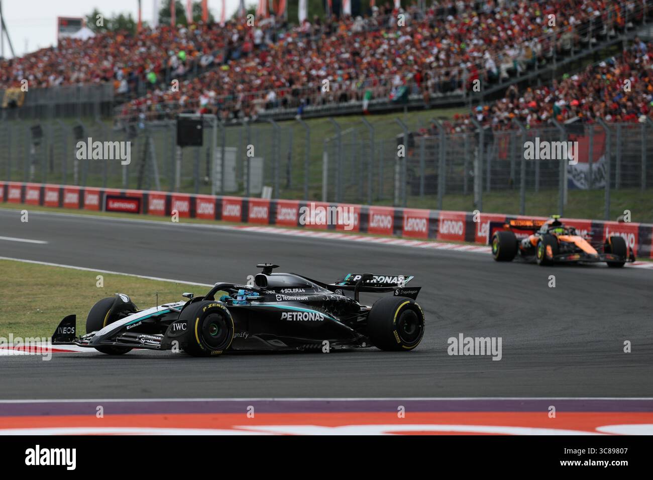 Budapest, Hongrie. 1er janvier 2000. George Russell, lors du Grand Prix de Hongrie de formule 1 Lenovo 2025, Budapest, Hongrie. Crédit : Gabriele Lanzo / Alessio Morgese / Alamy Live news Banque D'Images
