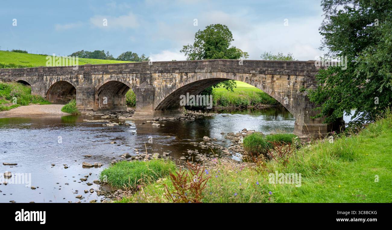 Pont d'Edisford sur la rivière Ribble, Clitheroe, Lancashire, Angleterre Banque D'Images