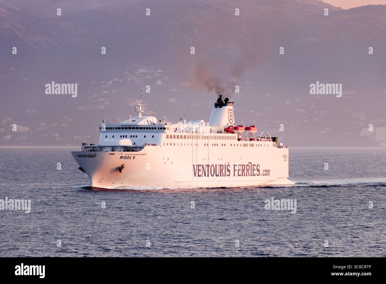 Ventouris Ferries à Corfou, Grèce. Service de ferry grec de l'Italie à la Grèce et l'Albanie. Banque D'Images