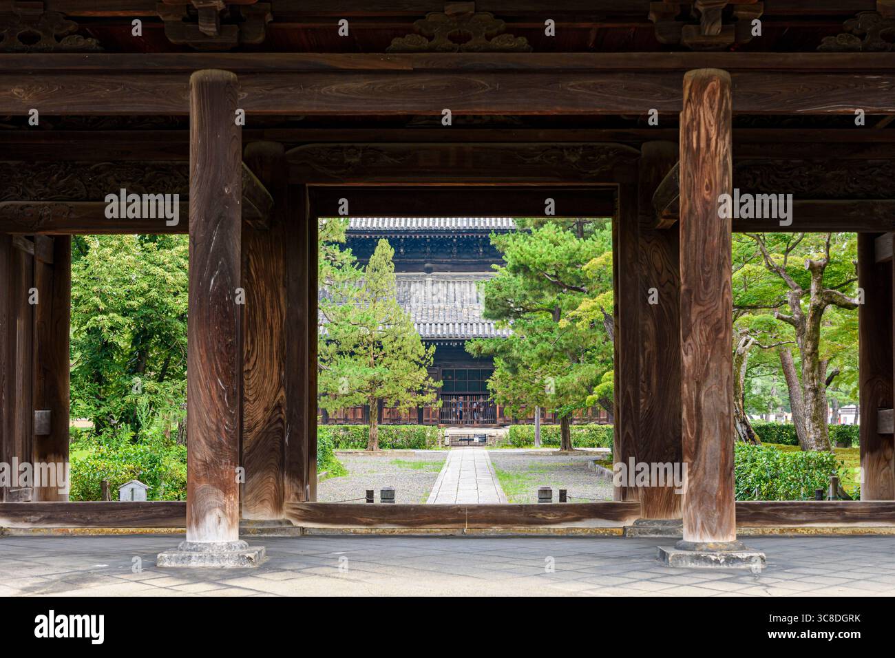 Kenninji Sammon ou porte Bogetsuro au temple de Kenninji, quartier de Higashiyama, Kyoto, Kansai, Japon Banque D'Images