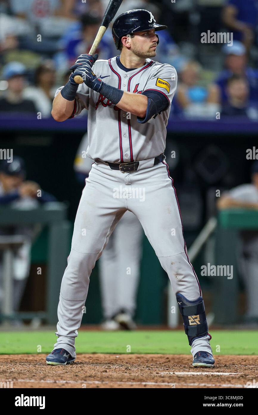 Kansas City, Missouri, États-Unis. 29 juillet 2025. Austin Riley (27), troisième joueur de base des Braves d'Atlanta, affronte les Royals de Kansas City au Kauffman Stadium de Kansas City, Missouri. David Smith/CSM (image crédit : © David Smith/Cal Sport Media). Crédit : csm/Alamy Live News Banque D'Images