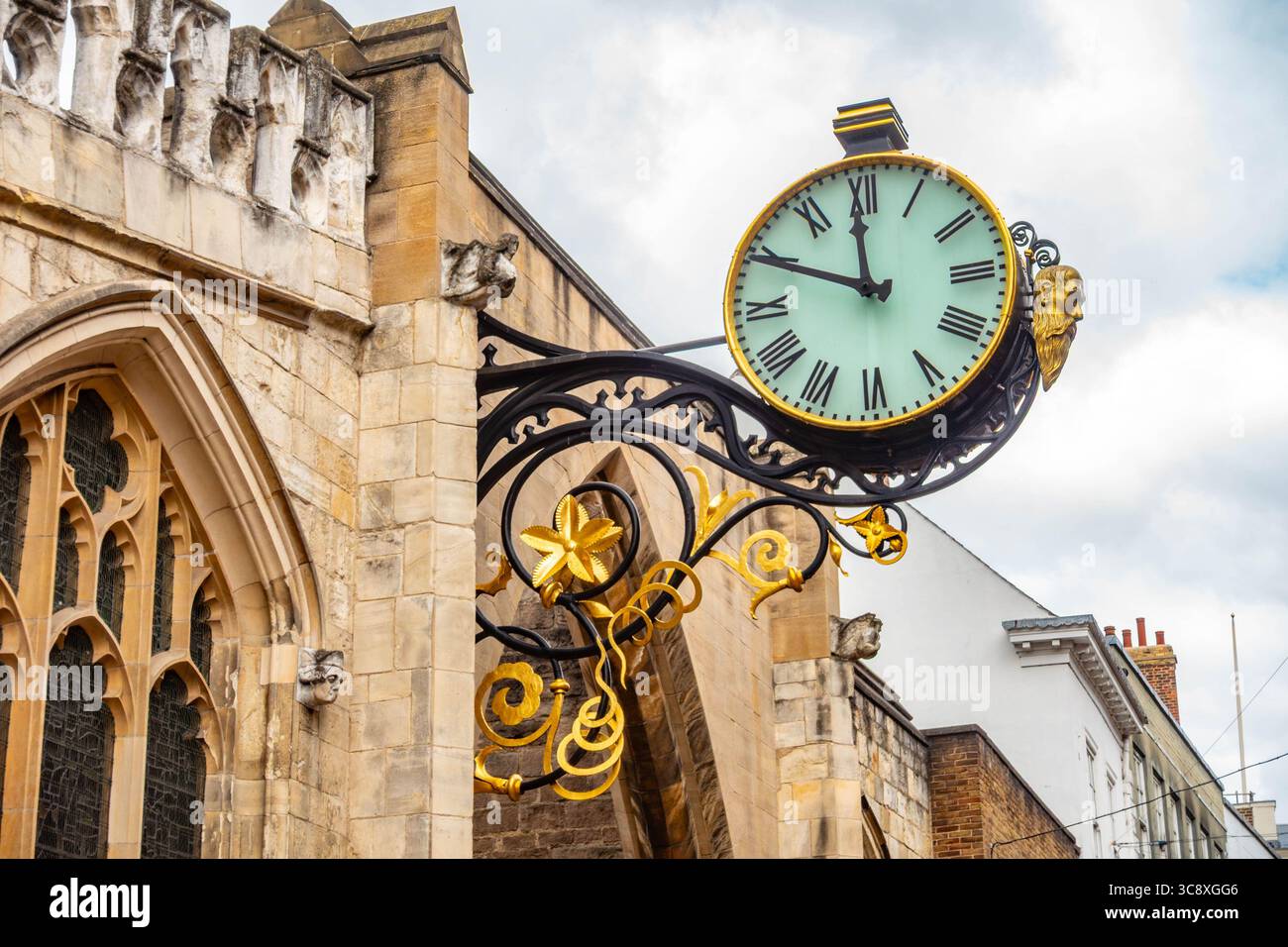 St Martin's Clock sur Coney Street à York, Royaume-Uni est une montre décorative et un point de repère local Banque D'Images