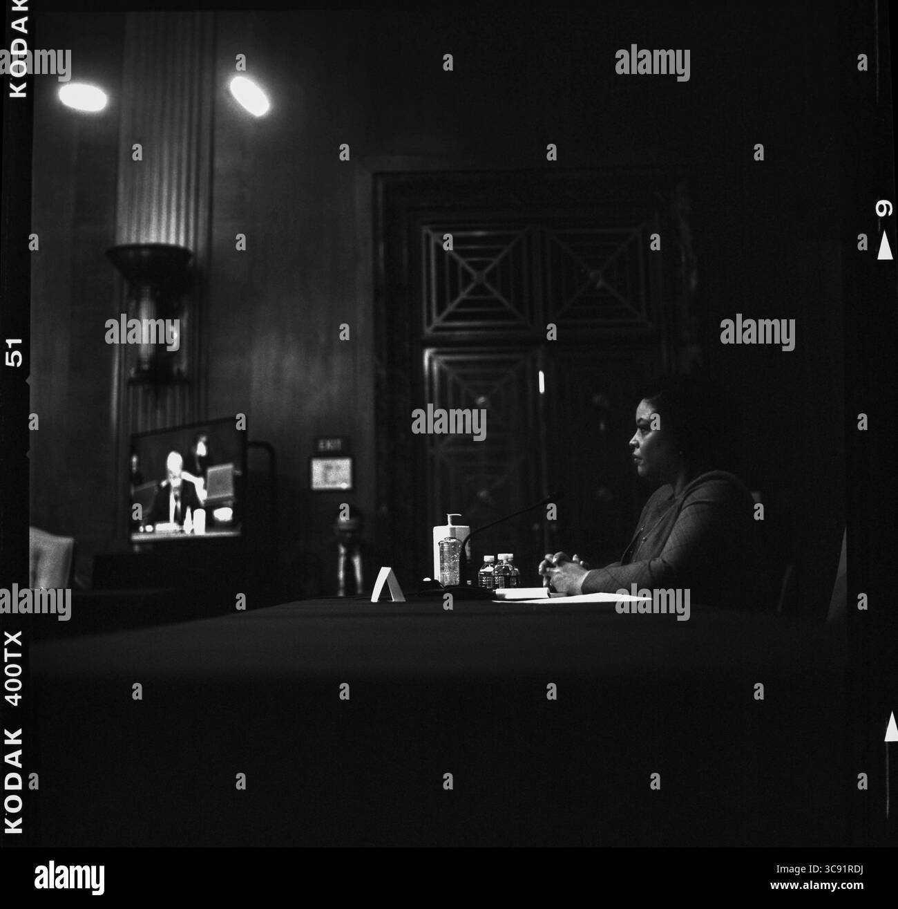 2 mars 2021, Washington, District of Columbia, États-Unis : Shalanda D. Young comparaît devant une audience du Comité sénatorial sur le budget pour examiner sa nomination au poste de directrice adjointe du Bureau de la gestion et du budget, dans le Dirksen Senator Office Building à Washington, DC, le mardi 2 mars 2021. Crédit : Rod Lamkey / CNP (crédit image : © Rod Lamkey - CNP/CNP via ZUMA Wire) Banque D'Images