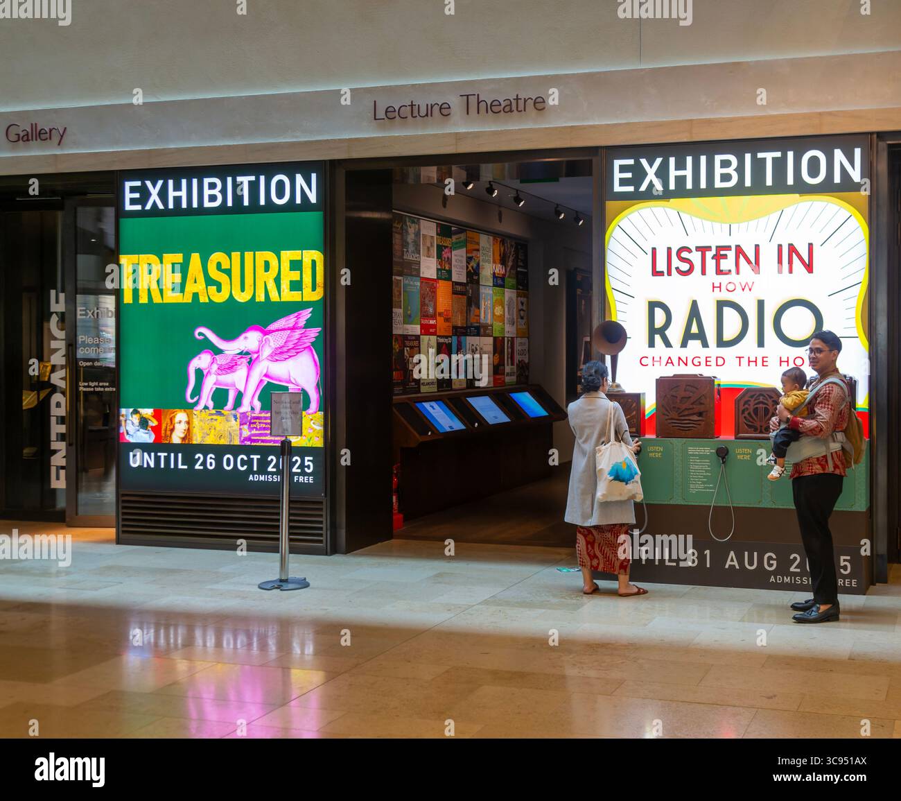 Treasured Exhibition, Radio Exhibition, Weston Library, Bodleian Library, Université d'Oxford, Angleterre, Royaume-Uni 2025 Banque D'Images