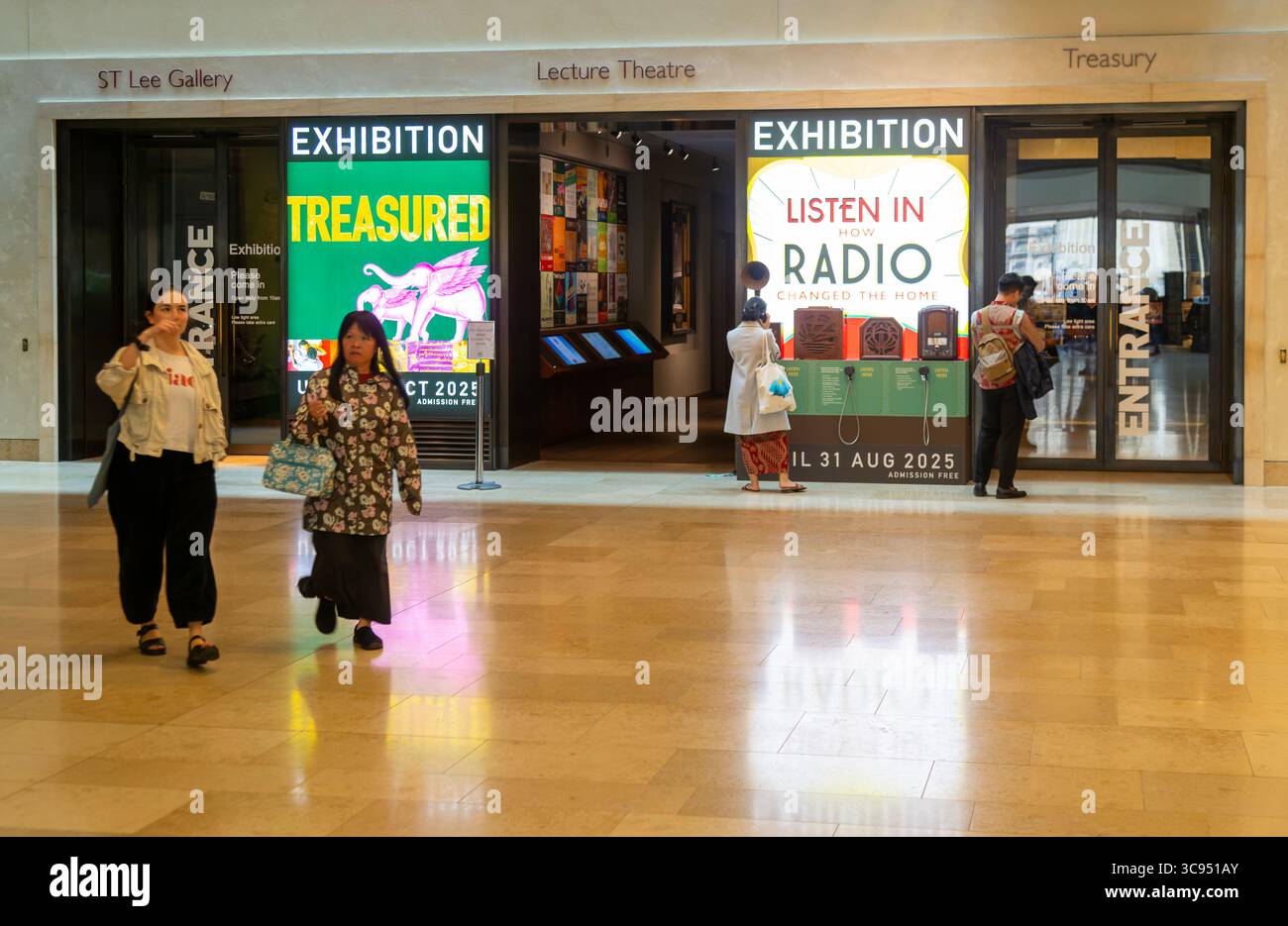 Treasured Exhibition, Radio Exhibition, Weston Library, Bodleian Library, Université d'Oxford, Angleterre, Royaume-Uni Banque D'Images