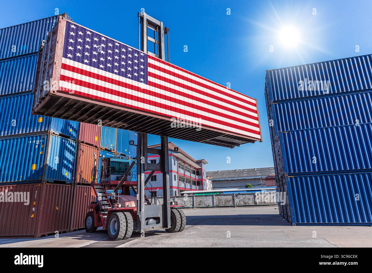 Logistique d'exportation d'importation d'expédition de fret du concept d'expédition de produits des États-Unis, conteneur avec drapeau américain Banque D'Images
