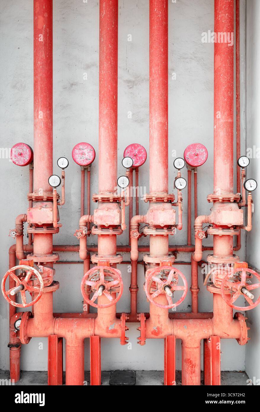 Photo d'un vieux système de gicleurs d'incendie. Banque D'Images