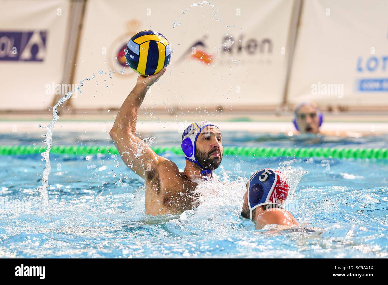 3 février 2023, Sabadell, Espagne : Felipe Perrone de Zodiac CN Atletic Barceloneta en action lors du match Waterpolo Copa del Rey entre Zodiac CN Atletic Barceloneta et CN Terrassa le 03 février 2023 à Finetwork Aquatics à Sabadell, Espagne. (Crédit image : © David Ramirez/DAX via ZUMA Press Wire) Banque D'Images
