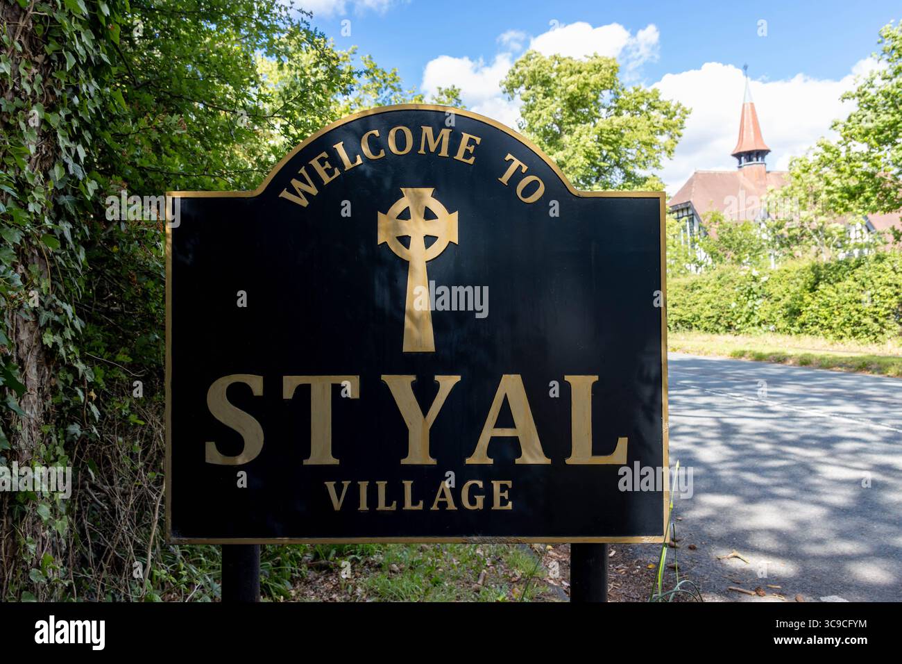 Panneau de bienvenue pour le village de Styal dans le Cheshire Banque D'Images