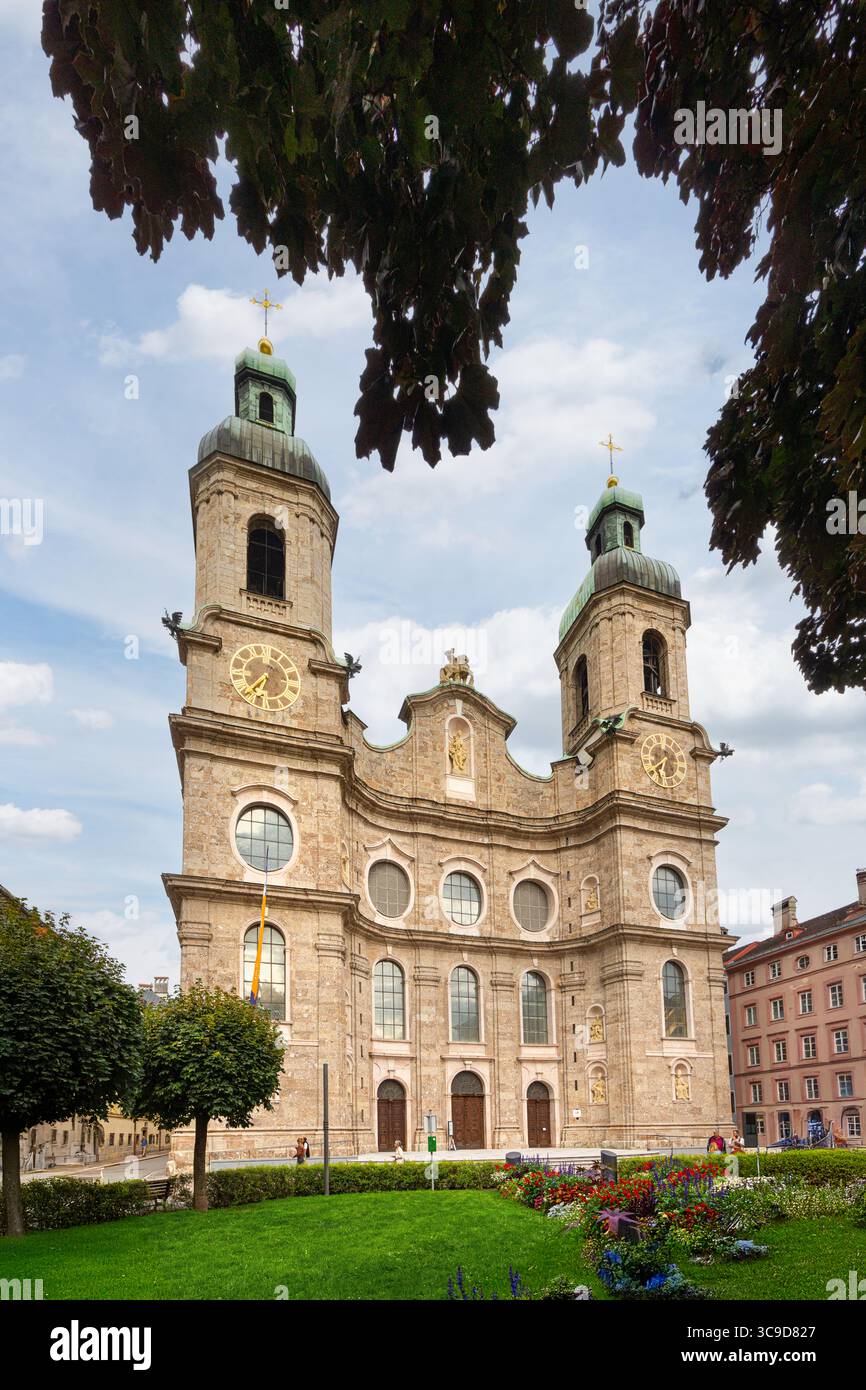 Innsbruck, Autriche. 31 juillet 2025. Vue extérieure de la Cathédrale de préparJames dans le centre historique de la ville Banque D'Images