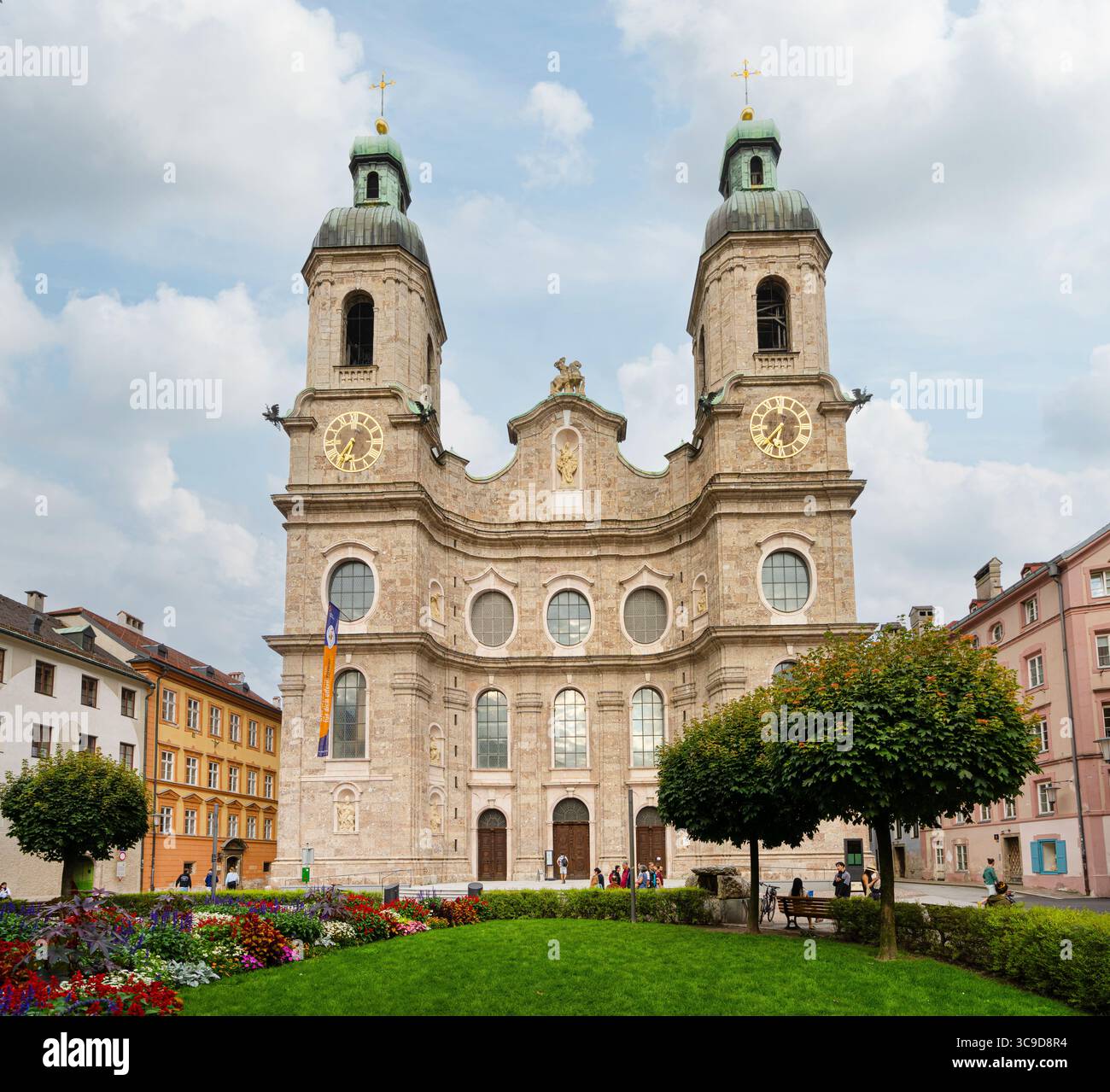 Innsbruck, Autriche. 31 juillet 2025. Vue extérieure de la Cathédrale de préparJames dans le centre historique de la ville Banque D'Images