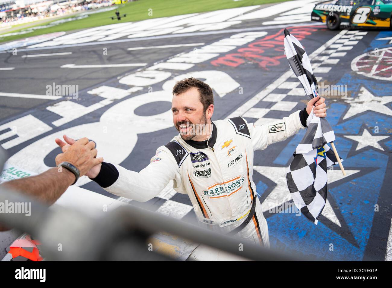 Josh Berry remporte l'Alsco Uniforms 300 au Charlotte Motor Speedway de Concord, Caroline du Nord. (Crédit image : © Logan Arce/ ASP, Inc/CSM via ZUMA Press Wire) Banque D'Images