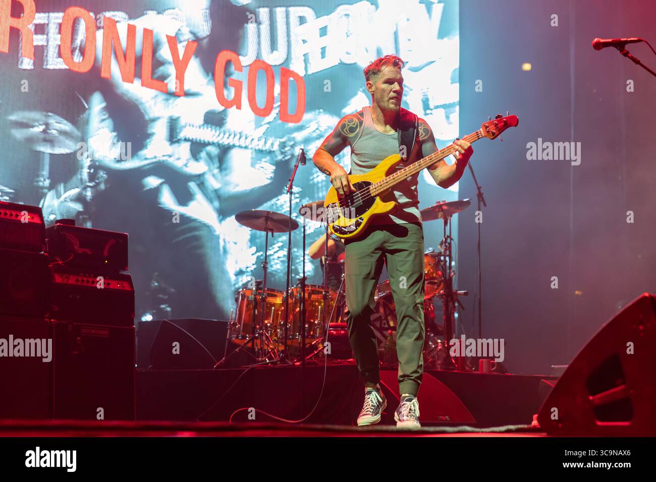 11 juillet 2022, Chicago, Illinois, États-Unis : TIM COMMERFORD de Rage Against the machine lors de la tournée d'annonce de service public au United Center à Chicago, Illinois (image crédit : © Daniel DeSlover/ZUMA Press Wire) Banque D'Images 11 juillet 2022, Chicago, Illinois, États-Unis : TIM COMMERFORD de Rage Against the machine lors de la tournée d'annonce de service public au United Center à Chicago, Illinois (image crédit : © Daniel DeSlover/ZUMA Press Wire) Banque D'Images