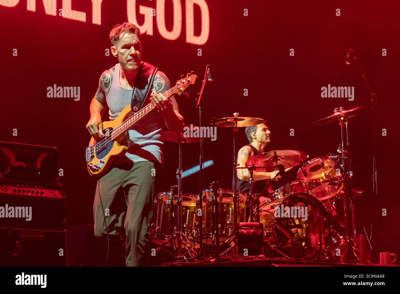11 juillet 2022, Chicago, Illinois, États-Unis : TIM COMMERFORD et BRAD WILK de Rage Against the machine lors de la tournée des annonces de service public au United Center à Chicago, Illinois (crédit image : © Daniel DeSlover/ZUMA Press Wire) Banque D'Images 11 juillet 2022, Chicago, Illinois, États-Unis : TIM COMMERFORD et BRAD WILK de Rage Against the machine lors de la tournée des annonces de service public au United Center à Chicago, Illinois (crédit image : © Daniel DeSlover/ZUMA Press Wire) Banque D'Images