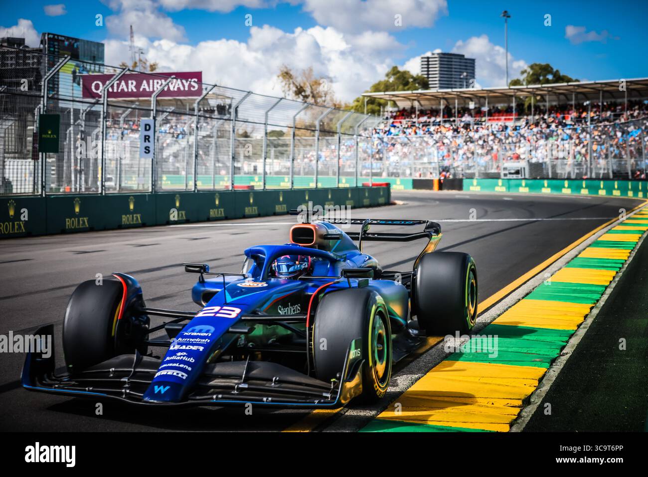 31 mars 2023, Melbourne, Victoria, Australie : MELBOURNE, AUSTRALIE - MARS 31 : Alexander Albon de Williams Racing conduit la Williams FW44 Mercedes lors des essais au Grand Prix d'Australie 2023 à Albert Park à Melbourne, Australie (crédit image : © Chris Putnam/ZUMA Press Wire) Banque D'Images