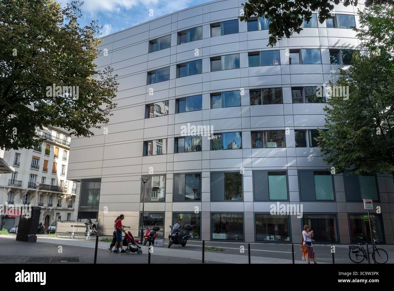Paris, France, vue extérieure, bâtiment hospitalier français, HPAP, Hopital tenon » architecture moderne, dépenses publiques en France Banque D'Images