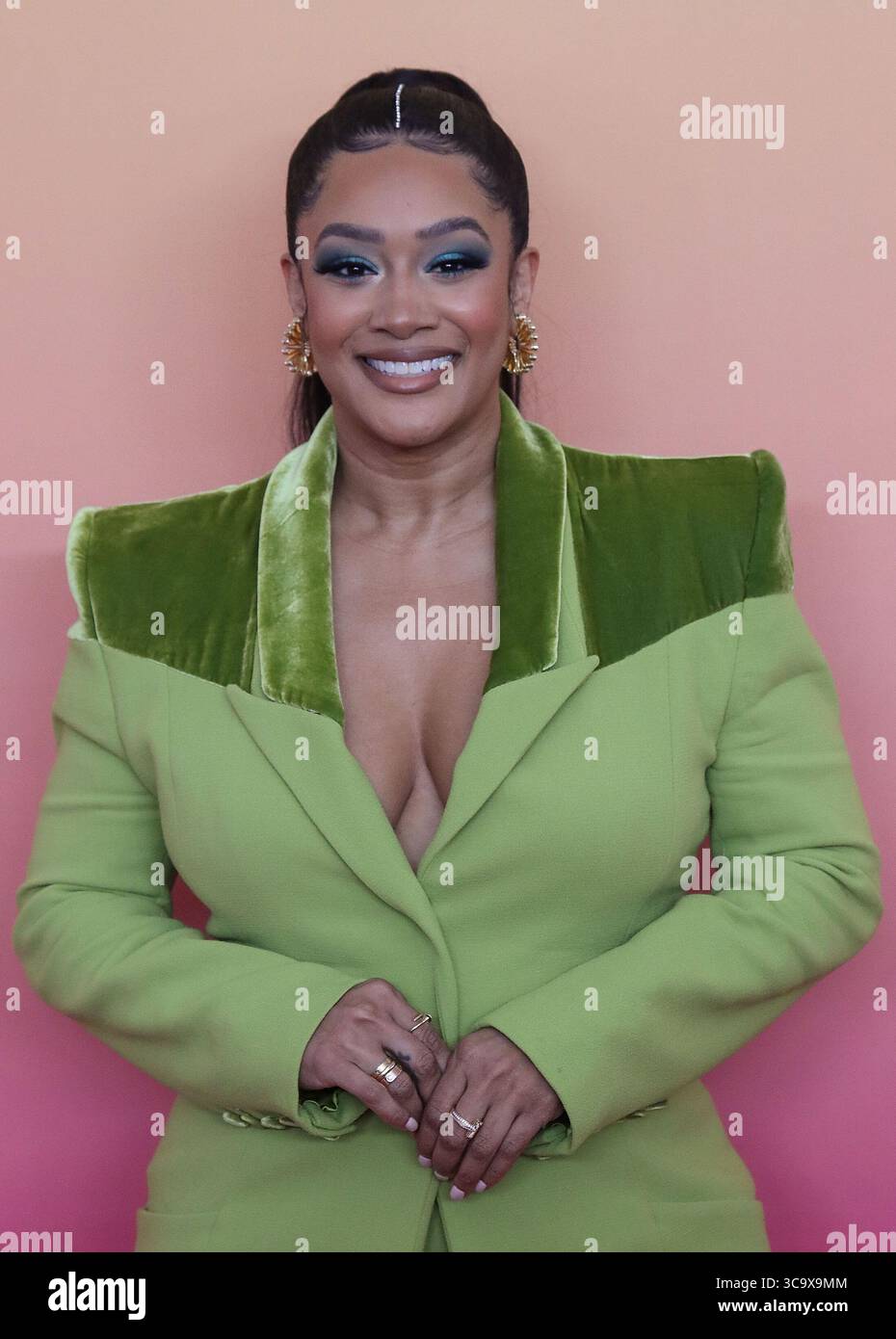 23 février 2023, Century City, Californie, États-Unis : Crystal Hayslett sur le tapis rouge de la 54e édition du NAACP image Awards Fashion Show qui s’est tenue le jeudi 23 février 2023 au Fairmont Century Plaza Hotel à Century City, Californie. BURT HARRIS/BNS/PI (crédit image : © Prensa Internacional via ZUMA Press Wire) Banque D'Images