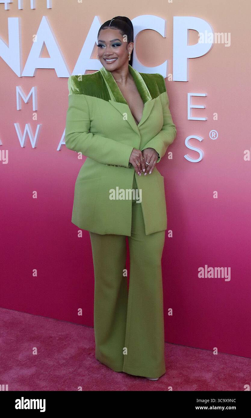 23 février 2023, Century City, Californie, États-Unis : Crystal Hayslett sur le tapis rouge de la 54e édition du NAACP image Awards Fashion Show qui s’est tenue le jeudi 23 février 2023 au Fairmont Century Plaza Hotel à Century City, Californie. BURT HARRIS/BNS/PI (crédit image : © Prensa Internacional via ZUMA Press Wire) Banque D'Images