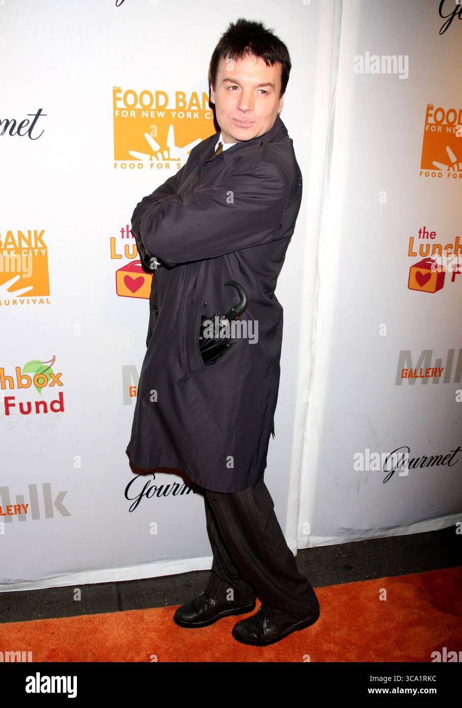 Mike Myers à la 3e vente aux enchères annuelle de boîtes à lunch à New York, le 11 décembre 2008 Banque D'Images