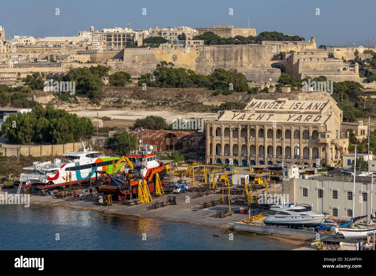 Manoel Island and Yacht Yard, Gżira dans le port de Marsamxett, Malte. Il porte le nom du Grand Maître portugais António Manoel de Vilhena. Banque D'Images