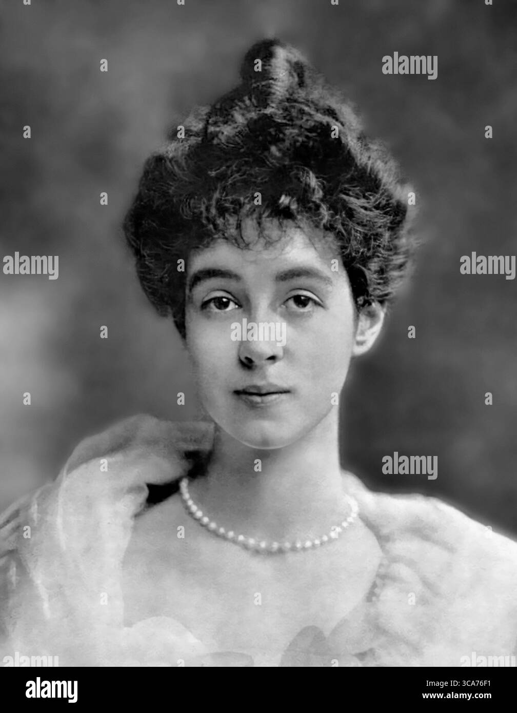 Consuelo Vanderbilt (1877-1964) Portrait de l'héritière de la société américaine qui épousa le 9e duc de Marlborough et devint Consuelo Spencer-Churchill, duchesse de Marlborough. Elle divorça et épousa Jacques Balsan iin en 1921. Photo c. 1902 Banque D'Images