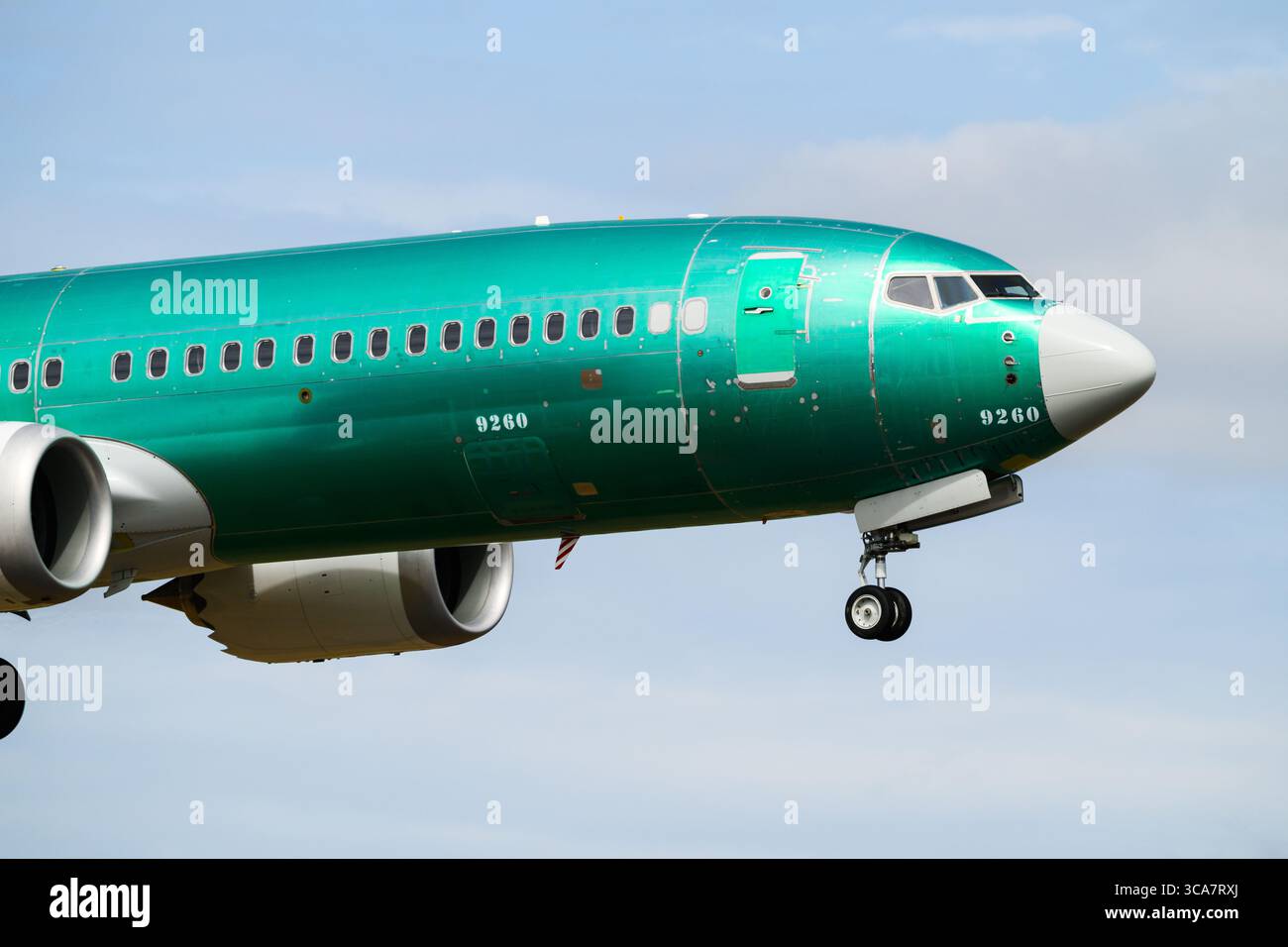 Everett, WA, États-Unis - 18 juillet 2025 ; Boeing 737 Max 8 sur le premier vol d'essai en gros plan de nez avec revêtement vert avant livraison Banque D'Images