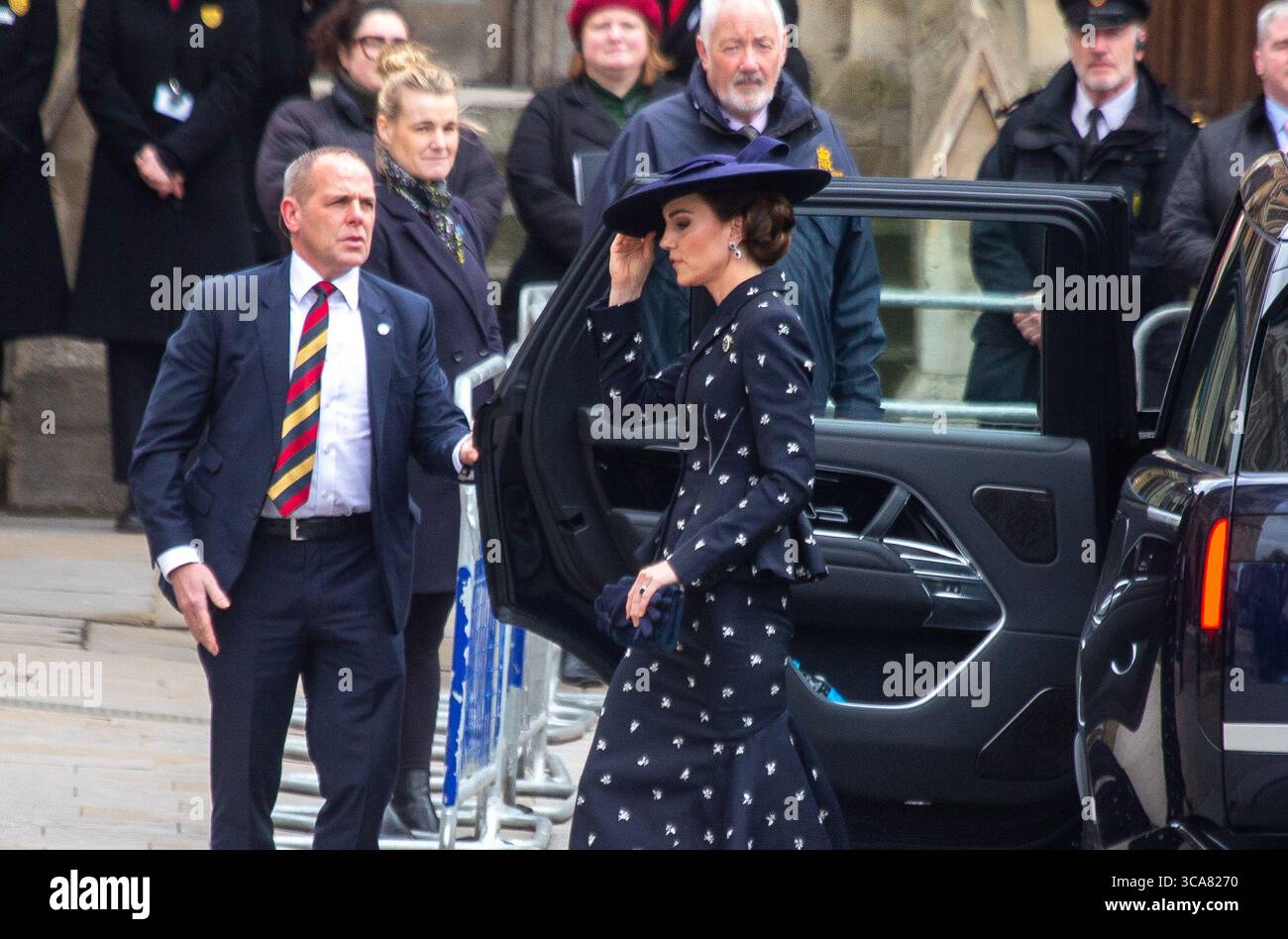 13 mars 2023, Londres, Angleterre, Royaume-Uni : la princesse de Galles CATHERINE est vue arriver à l'abbaye de Westminster pour le service du Commonwealth. (Crédit image : © Tayfun Salci/ZUMA Press Wire) Banque D'Images