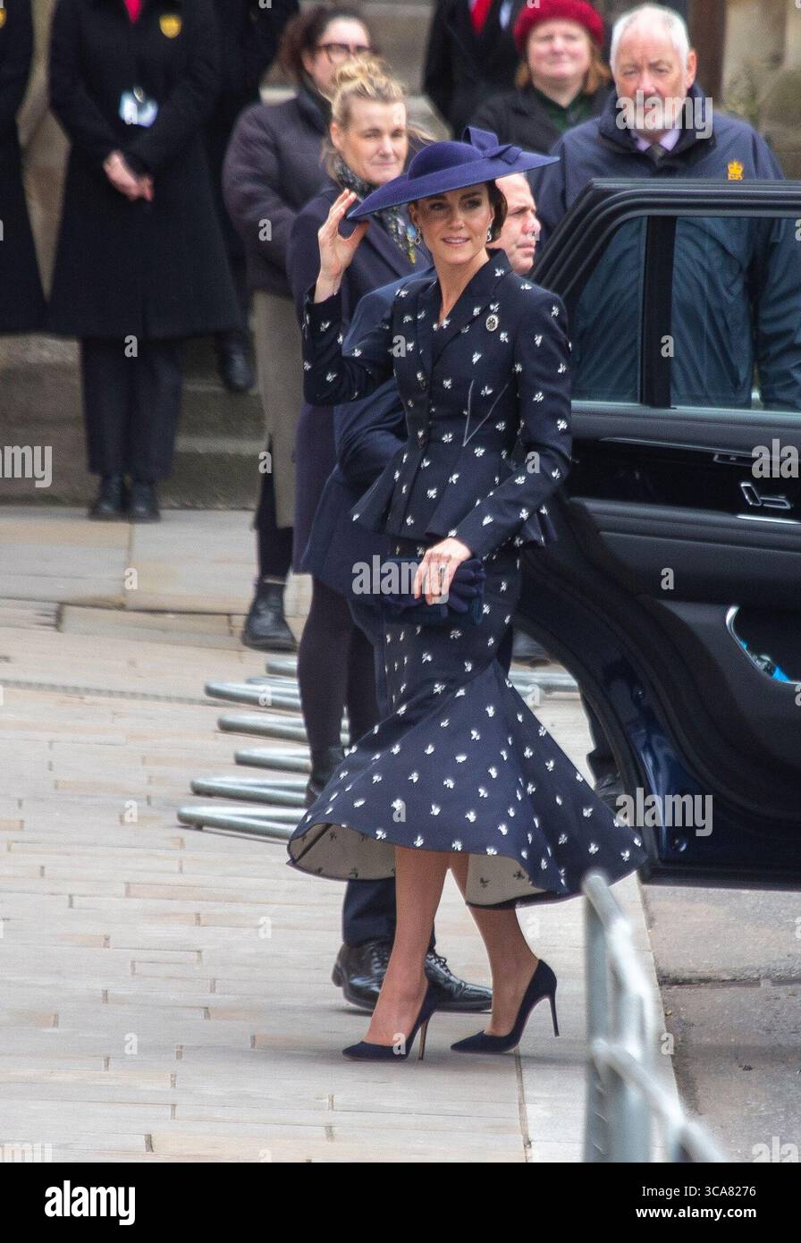 13 mars 2023, Londres, Angleterre, Royaume-Uni : la princesse de Galles CATHERINE est vue arriver à l'abbaye de Westminster pour le service du Commonwealth. (Crédit image : © Tayfun Salci/ZUMA Press Wire) Banque D'Images