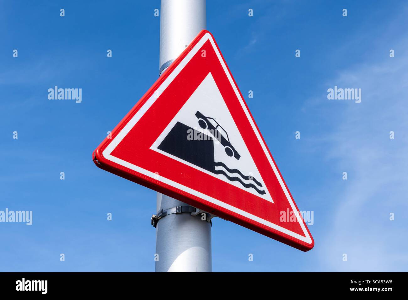 Panneau routier néerlandais : quai ou rive de la rivière Banque D'Images