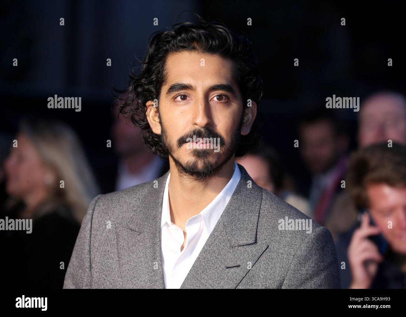 2 octobre 2019, Londres, Royaume-Uni : Dev Patel assiste à ''The Personal History of David Copperfield'' première européenne et soirée d'ouverture lors du 63e BFI London film Festival à l'Odeon luxe Leicester Square. (Crédit image : © Fred Duval/SOPA images via ZUMA Press Wire) Banque D'Images