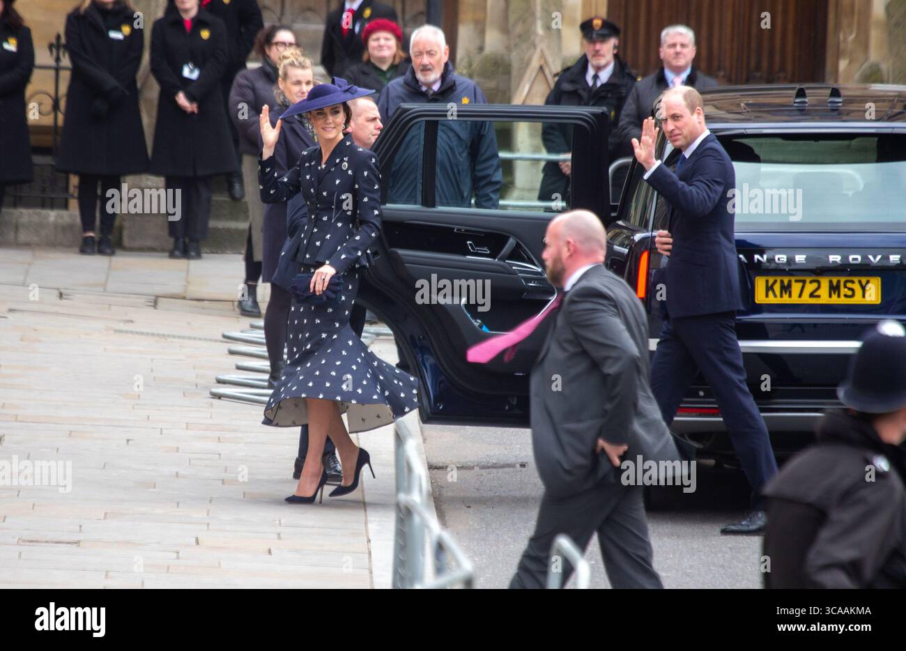 13 mars 2023, Londres, Angleterre, Royaume-Uni : le prince de WalesWILLIAM et la princesse de Galles CATHERINE sont vus arriver à l'abbaye de Westminster pour le service du jour du Commonwealth. (Crédit image : © Tayfun Salci/ZUMA Press Wire) Banque D'Images