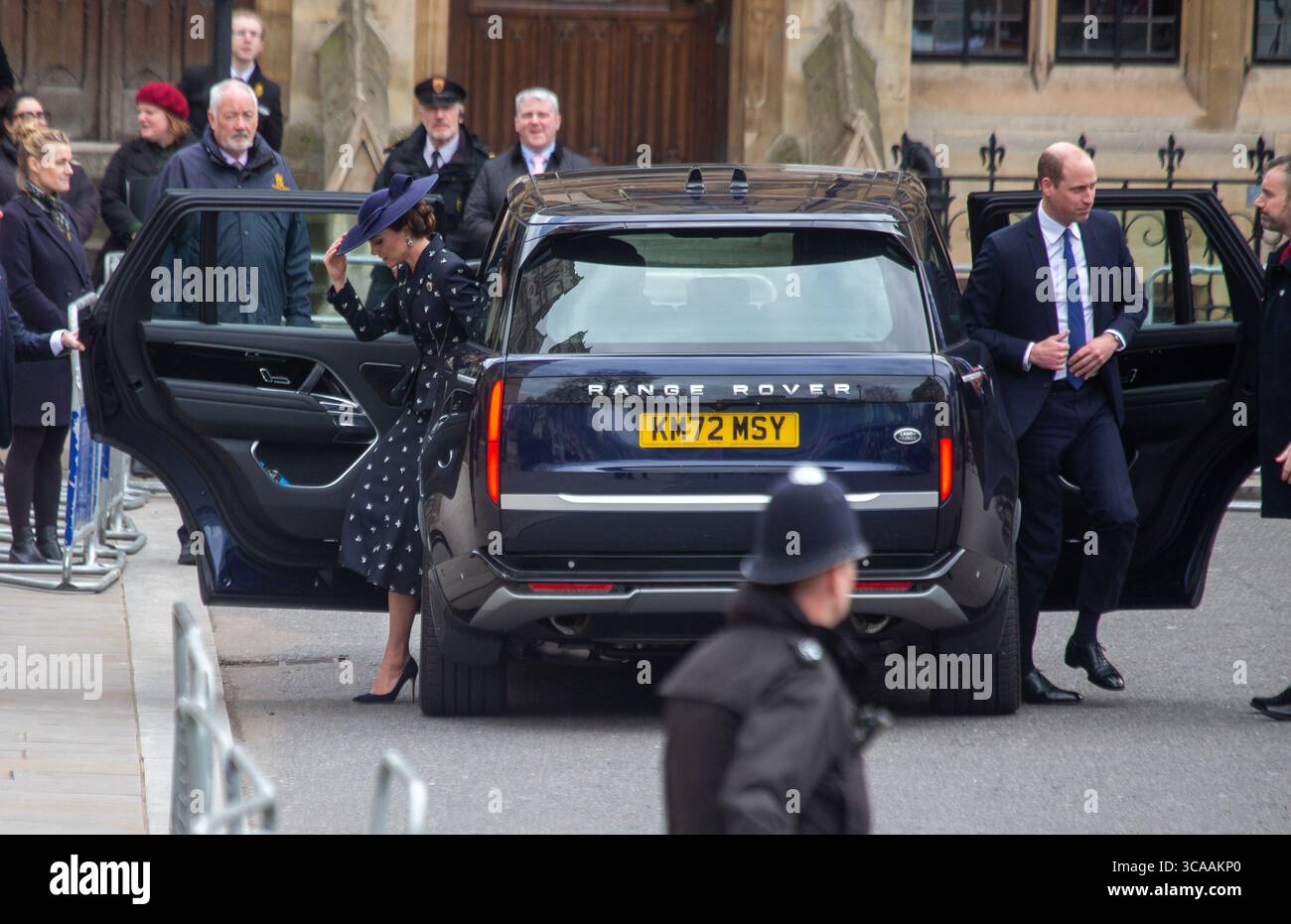 13 mars 2023, Londres, Angleterre, Royaume-Uni : le prince de WalesWILLIAM et la princesse de Galles CATHERINE sont vus arriver à l'abbaye de Westminster pour le service du jour du Commonwealth. (Crédit image : © Tayfun Salci/ZUMA Press Wire) Banque D'Images