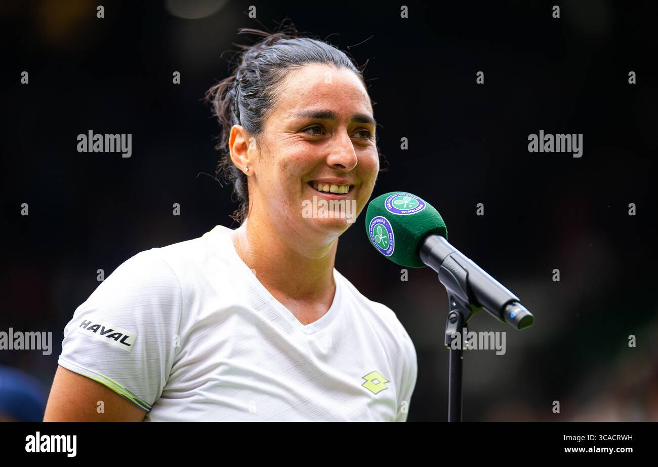 10 juillet 2023, LONDRES, ROYAUME-UNI : on Jabeur de Tunisie après avoir remporté le quatrième tour du tournoi de tennis du Grand Chelem des Championnats de Wimbledon 2023 (crédit image : © Rob Prange/AFP7 via ZUMA Press Wire) Banque D'Images