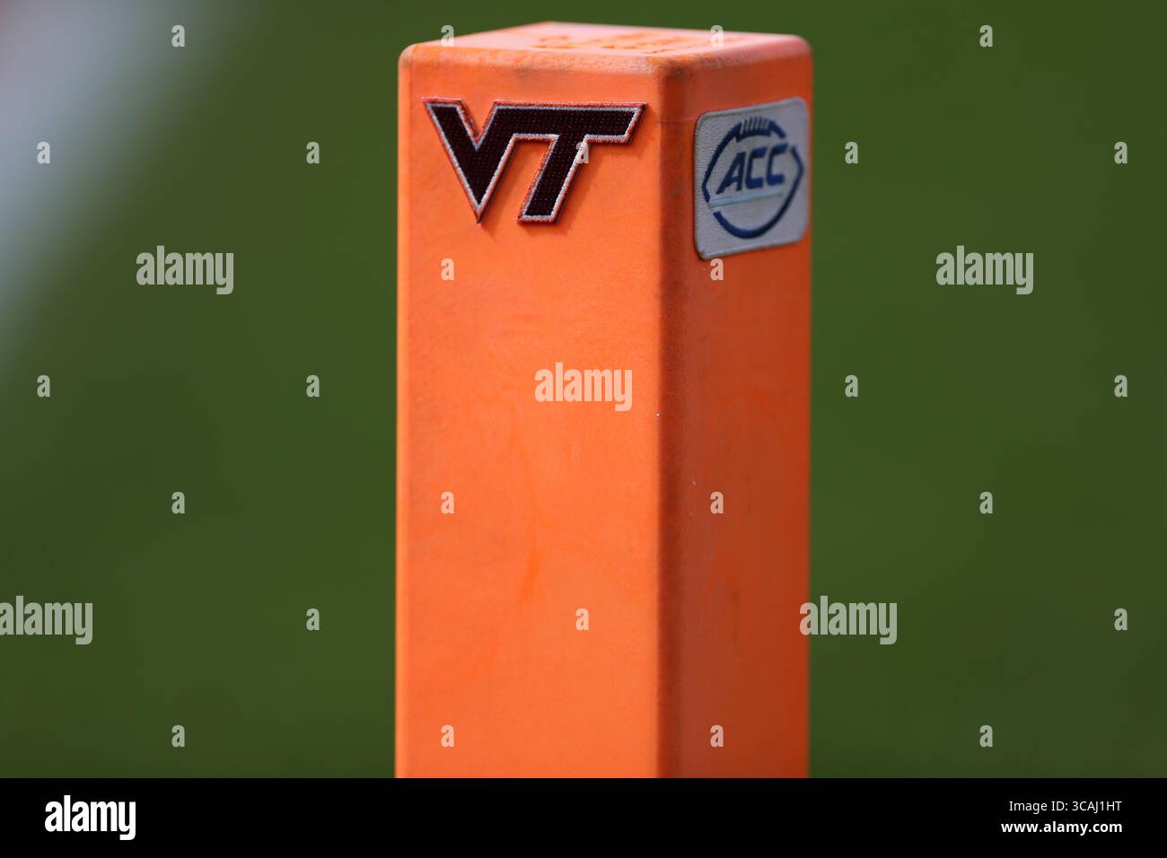 15 avril 2023 : les Virginia Tech Hokies et Atlantic Coast Conference portent la marque pylône lors du Virginia Tech Football Spring Game au Lane Stadium de Blacksburg, en Virginie. Greg Atkins/CSM (image de crédit : Banque D'Images