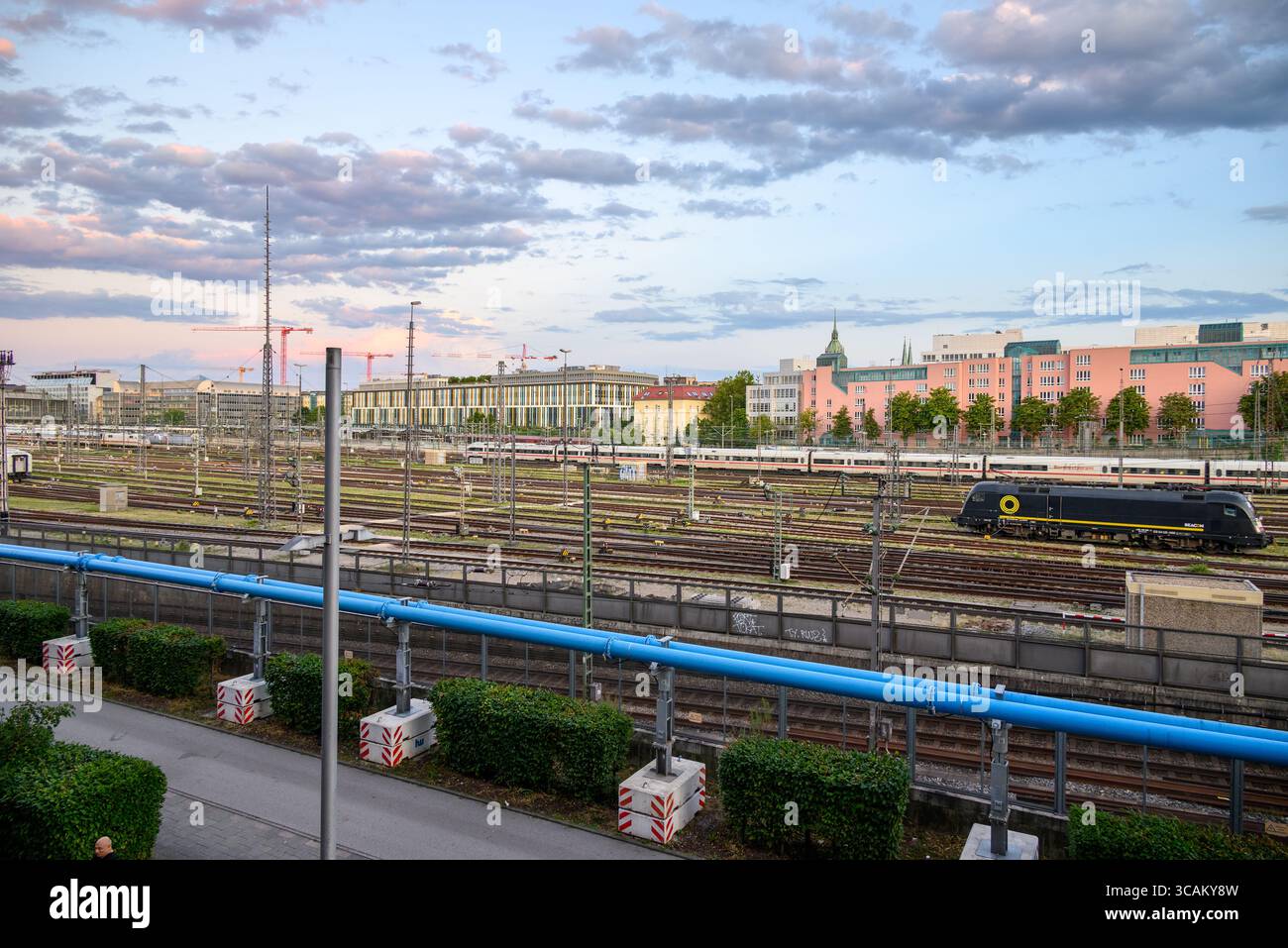 Trains à la gare centrale de Munchen Hauptbahnhof, gare principale de Munich, Allemagne, le 13 juillet 2025 Banque D'Images