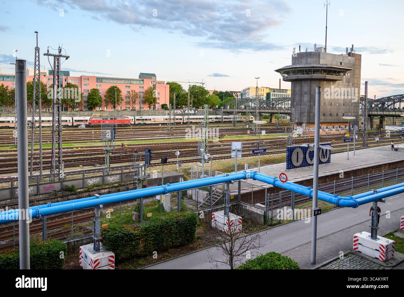 Trains à la gare centrale de Munchen Hauptbahnhof, gare principale de Munich, Allemagne, le 13 juillet 2025 Banque D'Images