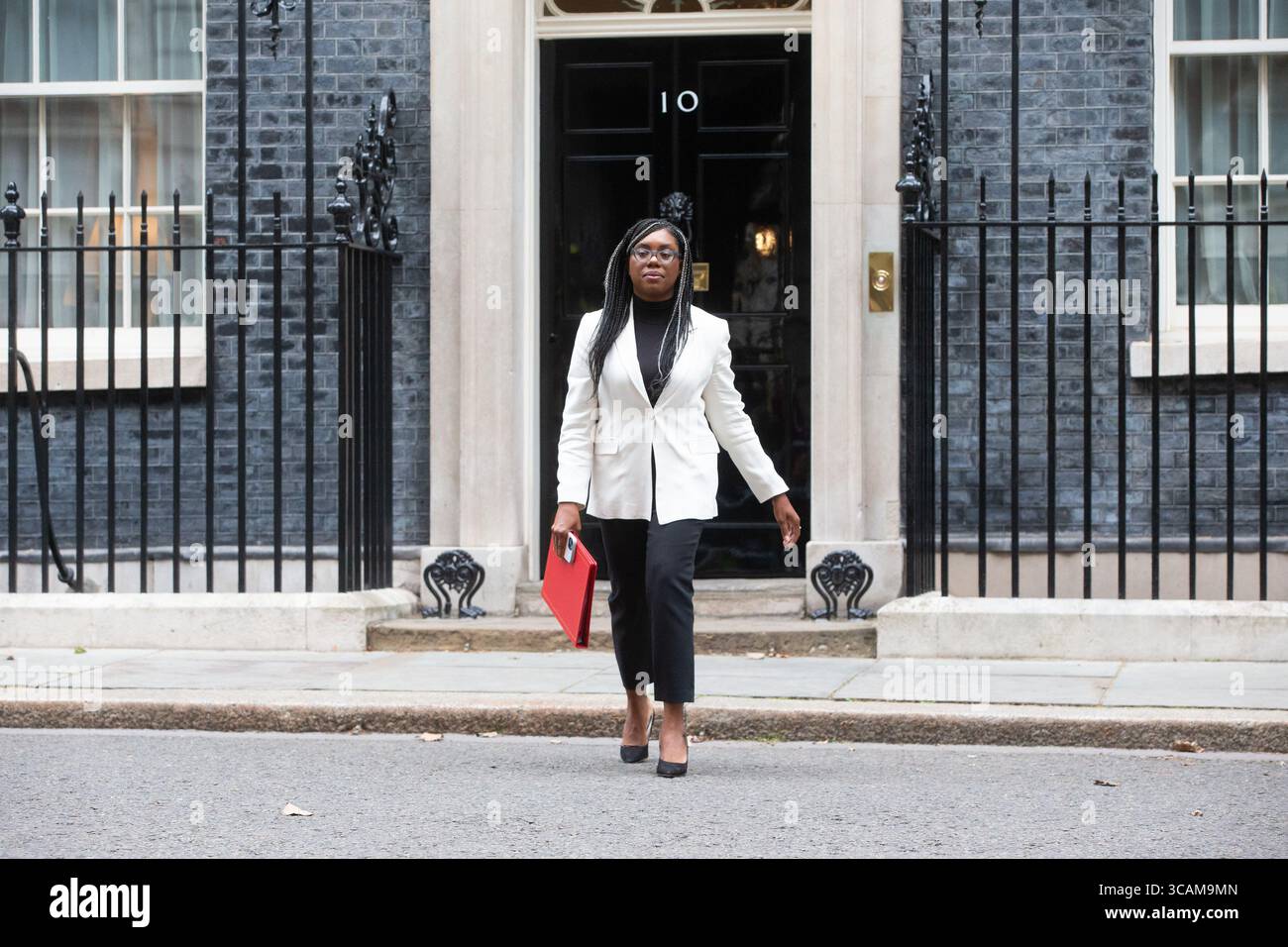19 septembre 2023, Londres, Angleterre, Royaume-Uni : la secrétaire d'État aux entreprises et au commerce et ministre des femmes et de l'égalité et présidente de la Chambre de commerce KEMI BADENOCH est vue à Downing Street en réunion du cabinet. (Crédit image : © Tayfun Salci/ZUMA Press Wire) Banque D'Images
