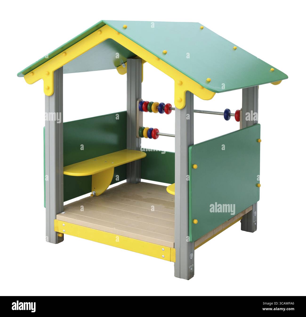 Petit jouet lodge sur l'aire de jeux pour enfants. La production de masse. Isolé avec patch Banque D'Images