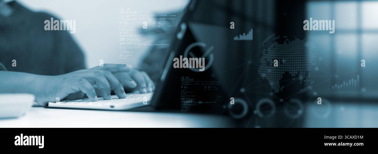 Technologie d'entreprise intelligente. Mains professionnelles tapant sur le clavier dans le bureau numérique bleu avec interface transparente futuriste montrant des graphiques, des données ana Banque D'Images